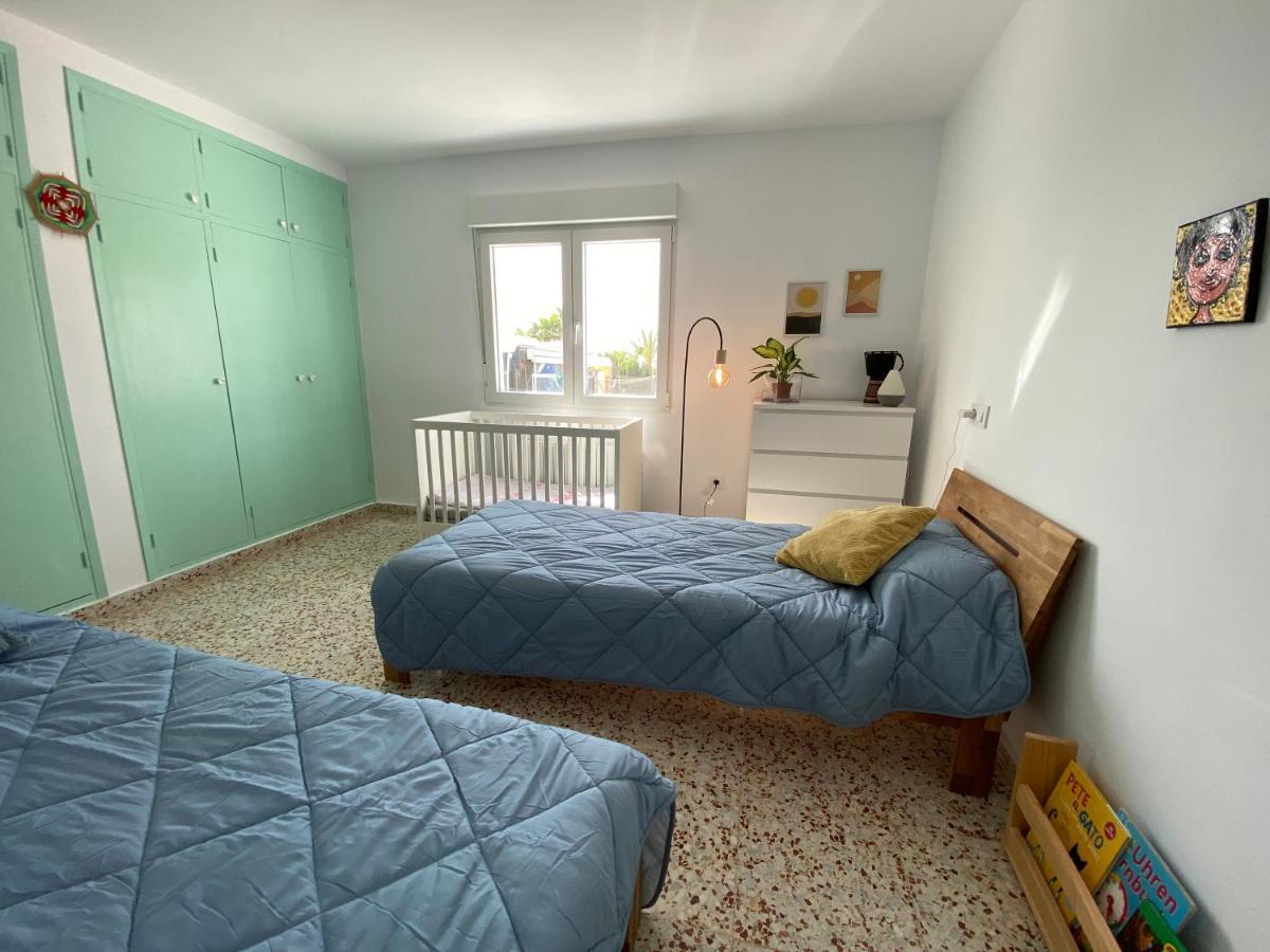 Villa Con Piscina, Soleada, Tranquila Y Centrica