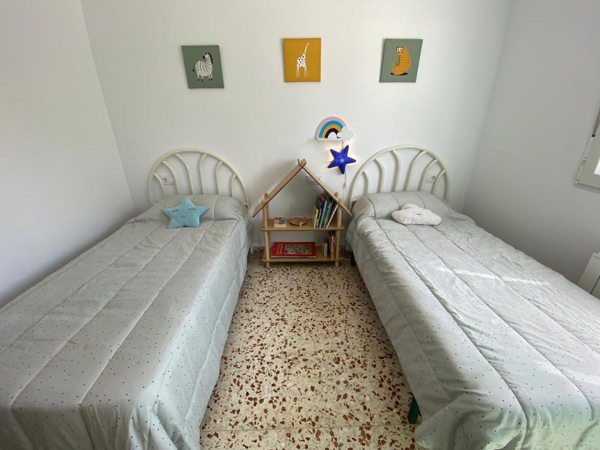 Villa Con Piscina, Soleada, Tranquila Y Centrica