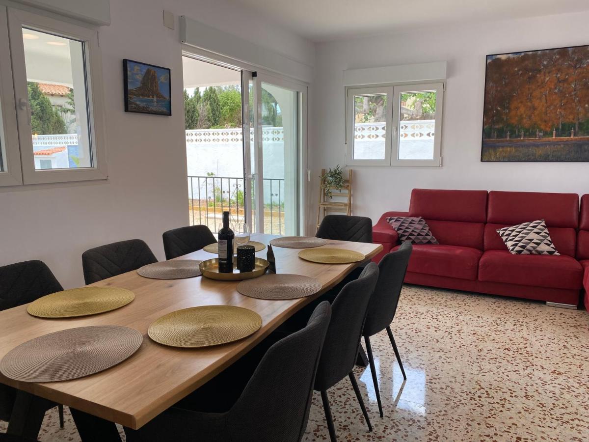 Con Piscina, Soleada, Tranquila Y Centrica Villa Calpe
