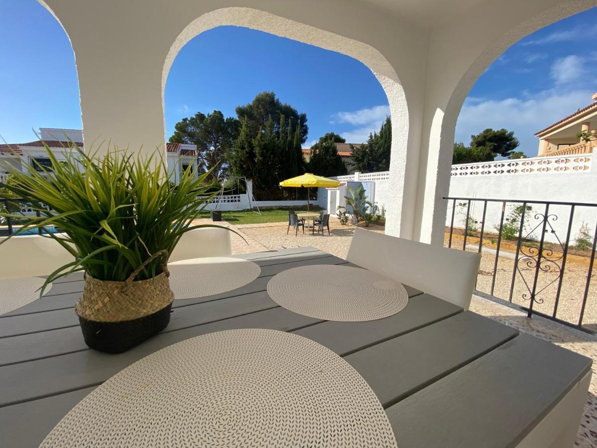 Villa Con Piscina, Soleada, Tranquila Y Centrica